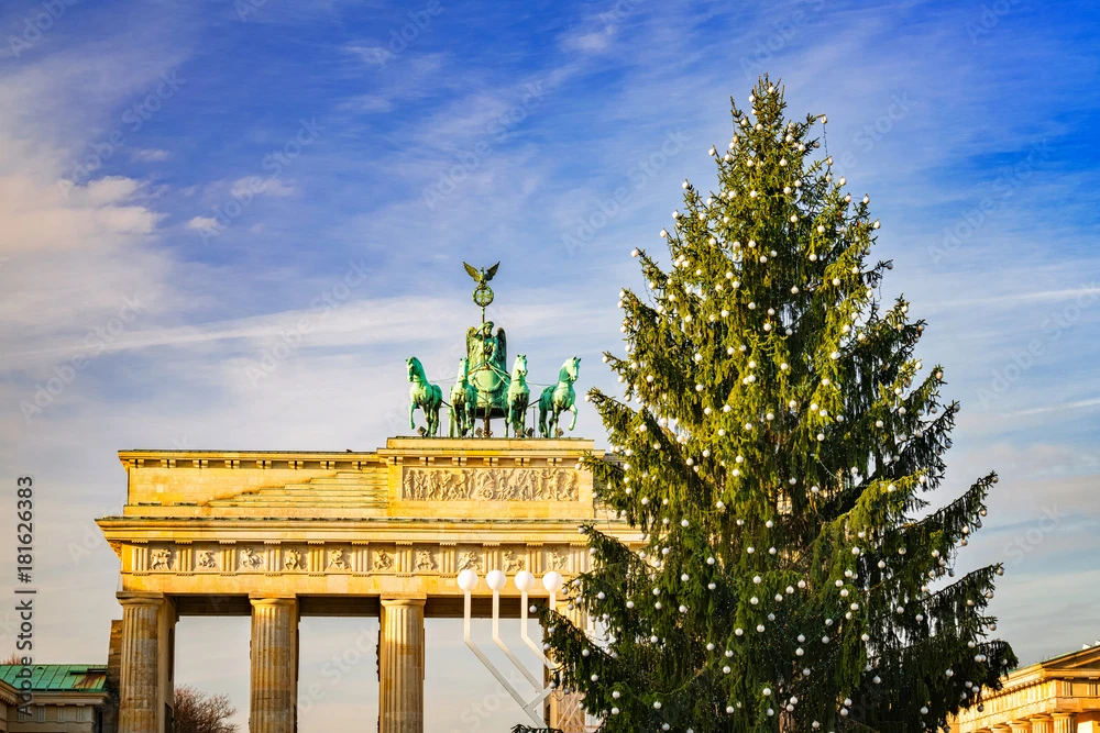Fotografia Brandenburg Gate And Christmas Tree In Berlin, Germany 3 Fotografia Brandenburg Gate And Christmas Tree In Berlin, Germany
