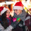 Fotografia Happy Couple In Warm Clothes With Hot Drinks Enjoying Christmas Market At Evenin -Clementoni Outlet 1000 F 184476914 ILnPc7nDJYyVOrLuEOSlX0HHdEcS11sA