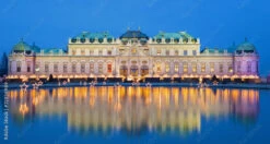 Fotografia Vienna - Belvedere Palace At The Christmas Market In Dusk